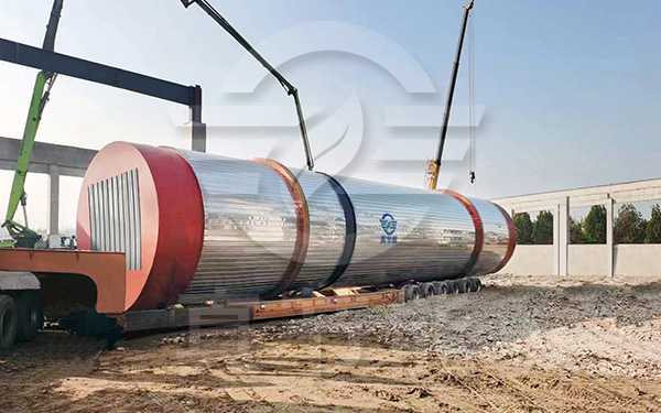 發(fā)酵飼料烘干機(jī)吊裝現(xiàn)場 發(fā)酵飼料烘干機(jī)吊裝現(xiàn)場